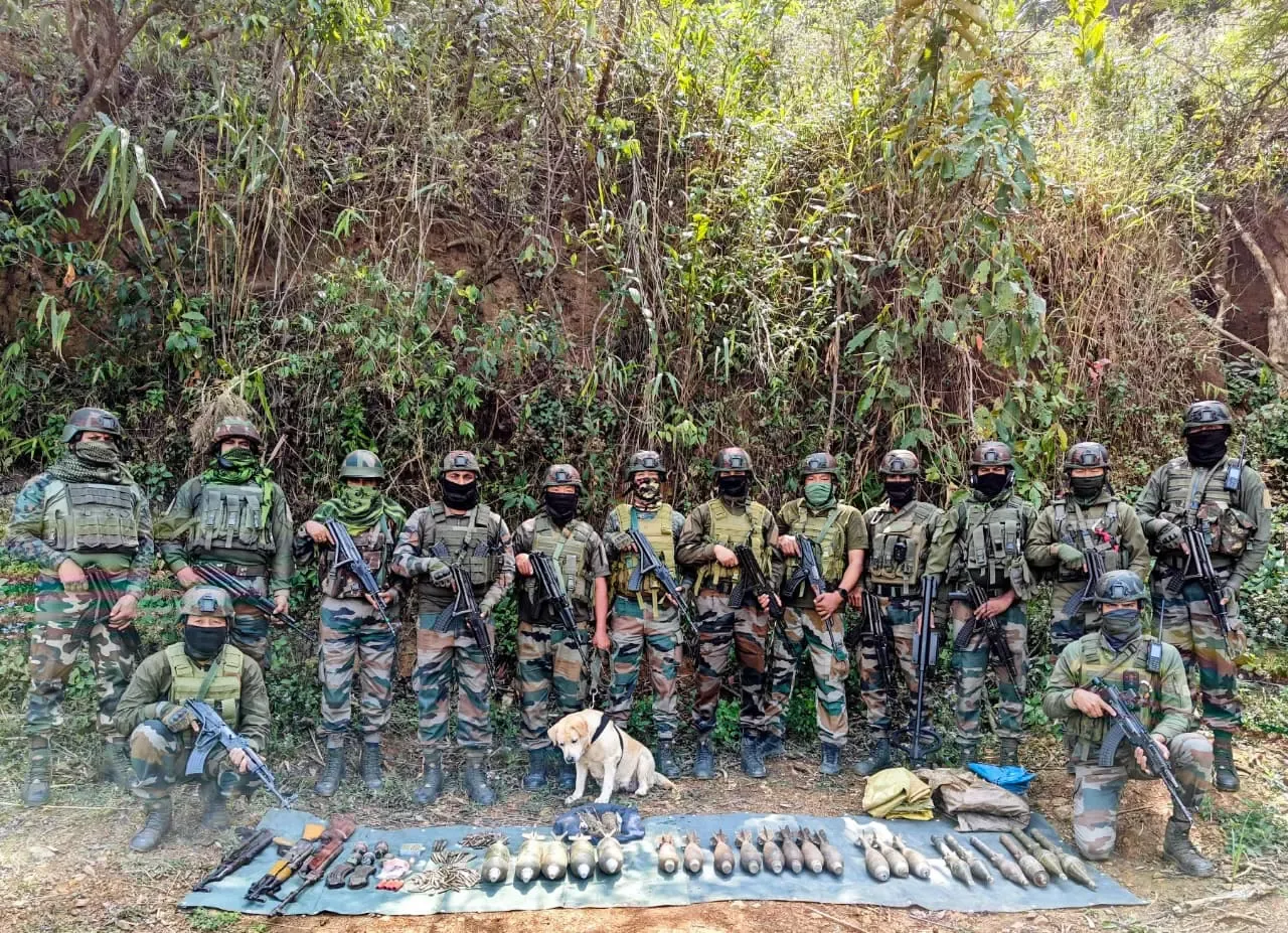 मणिपुर में असम राइफल्स का बड़ा ऑपरेशन: हथियारों और विस्फोटकों का जखीरा बरामद