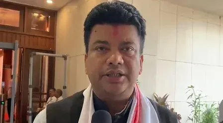 असम बजट सत्र: कांग्रेस ने बिजली कटौती, 26 लाख छात्रों की गिरावट और गुवाहाटी जलभराव पर सरकार को घेरा