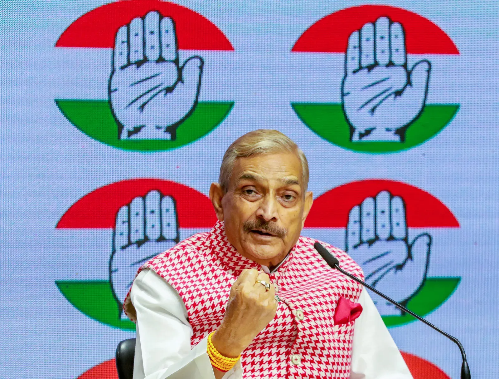 JPSC protest: Congress defends Jharkhand govt, cites no pellet guns or nail batons