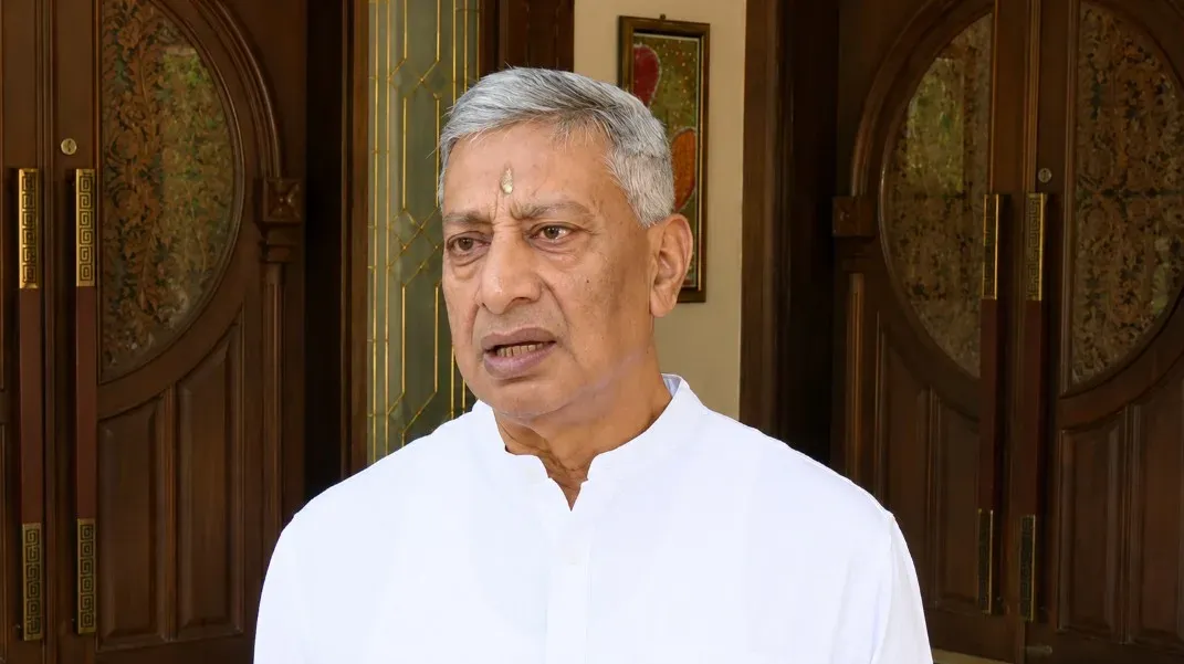 कुलगाम आतंकी हमला: दो प्रवासी मजदूरों की हत्या, धर्म पूछकर बनाया निशाना — पूर्व डीजीपी एसपी वैद