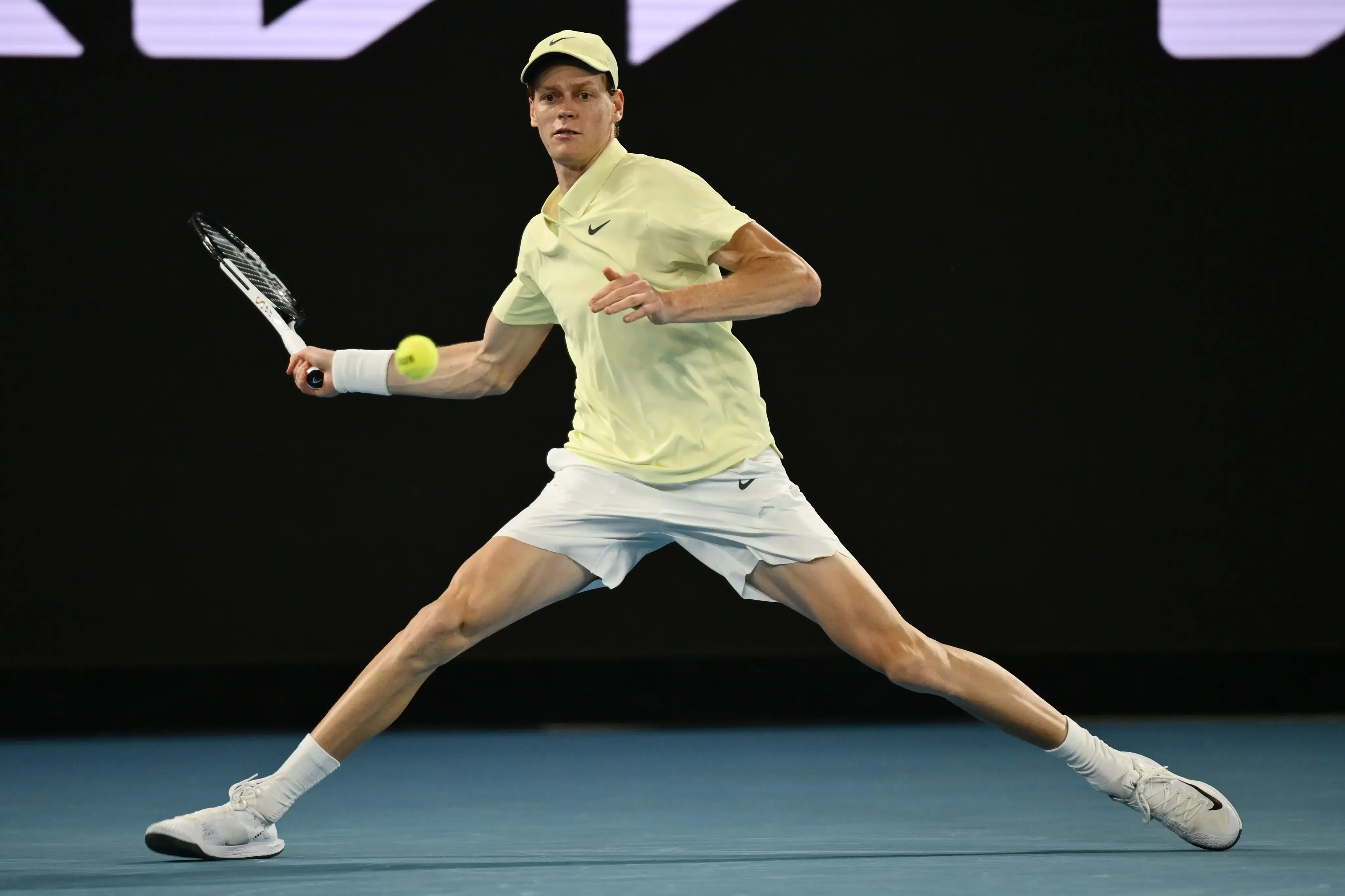 Australian Open: Sinner Defeats Shelton, Advances to Face Zverev in Final