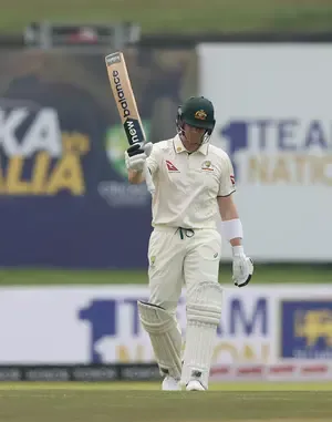 Australia's Khawaja and Smith Shine with Centuries, Ending Day 1 at 330/2