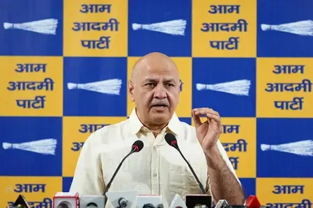 ऑटो कंपनियों से भाजपा सरकार की मिलीभगत, मिडिल क्लास को गाड़ियां खरीदने को मजबूर कर रही : मनीष सिसोदिया