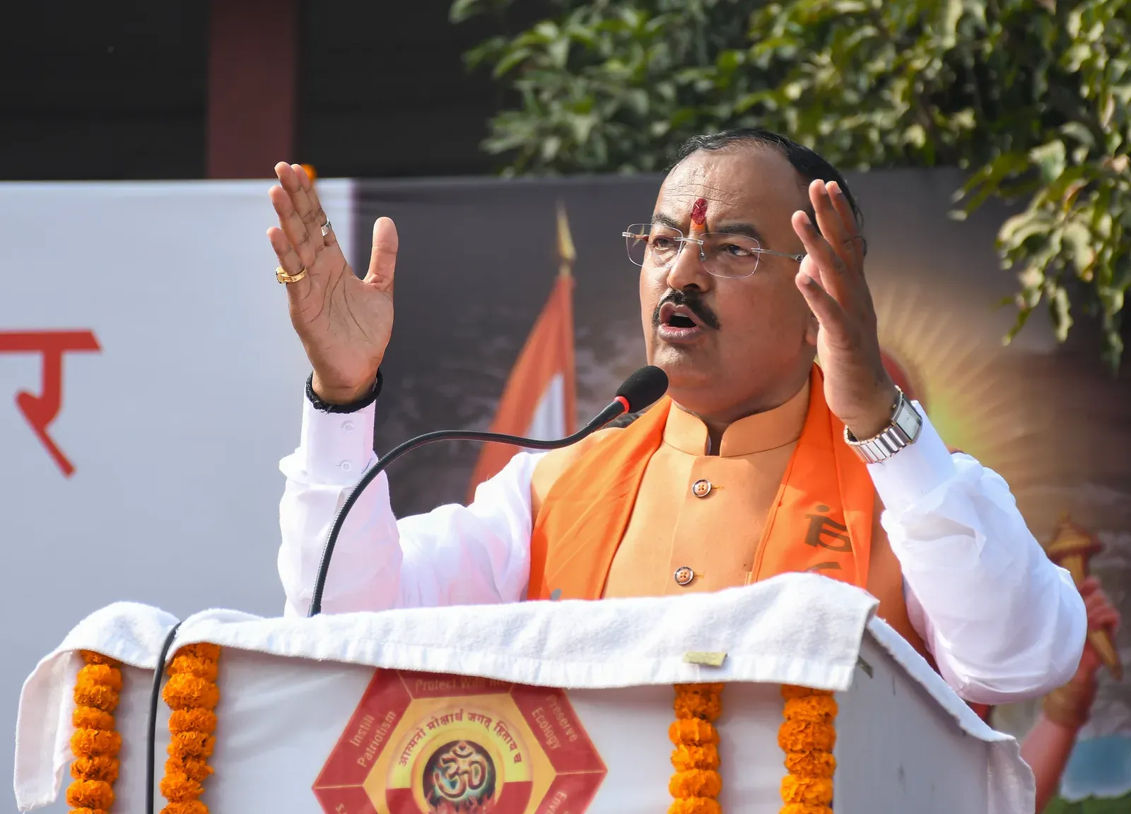 केशव प्रसाद मौर्य के जनता दर्शन में सैकड़ों फरियादी, आवास-इलाज से अतिक्रमण तक तत्काल कार्रवाई के निर्देश