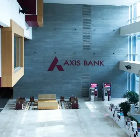 Axis Bank Q4 FY26: Net Profit Dips 0.64%, NII Surges 5%