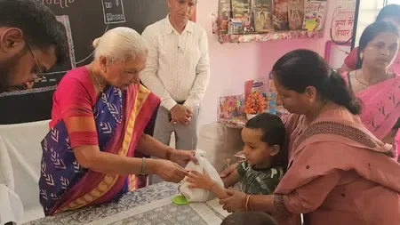 अयोध्या के अमौना विद्यालय व आंगनबाड़ी केंद्र का राज्यपाल ने किया निरीक्षण, बच्चों के समग्र विकास पर दिया जोर   
