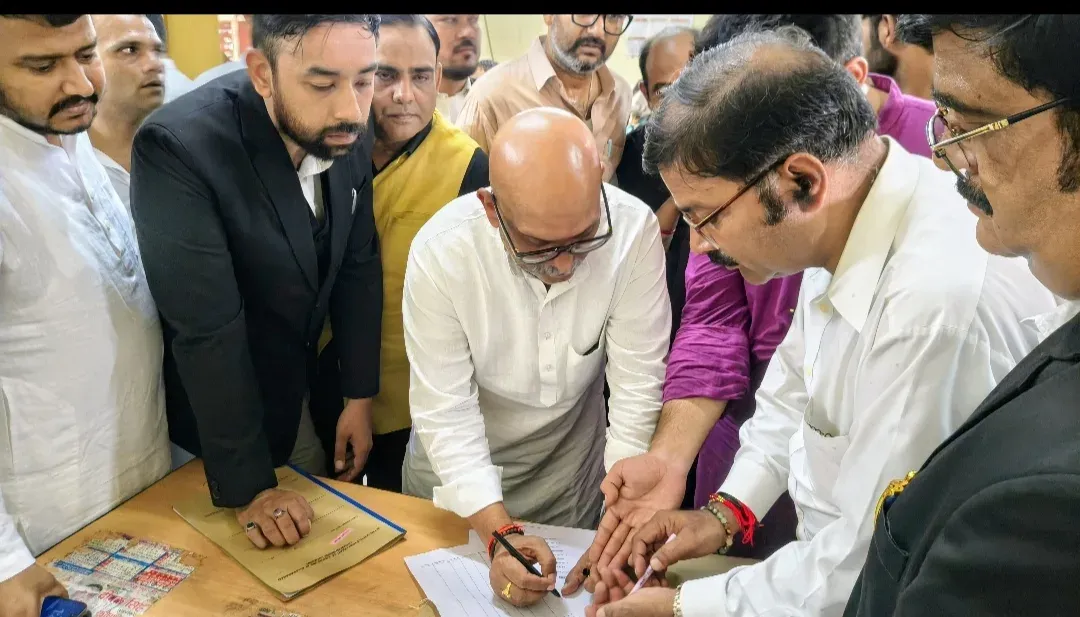 अयोध्या मछली विवाद: कांग्रेस प्रदेश अध्यक्ष अजय राय ने CM योगी के खिलाफ लखनऊ में मानहानि परिवाद दाखिल किया
