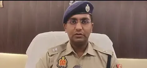 आजमगढ़ में फर्जी सीओ बनकर ₹90,000 की ठगी, पुलिस वर्दी समेत आरोपी संजय गिरफ्तार