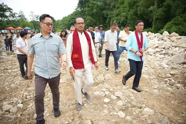 अरुणाचल बाढ़: शिवराज सिंह चौहान ने किरेन रिजिजू और CM पेमा खांडू संग किया हवाई सर्वे, पीड़ितों को दिलाया मदद का भरोसा