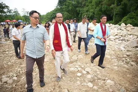 अरुणाचल बाढ़: शिवराज सिंह चौहान ने किरेन रिजिजू और CM पेमा खांडू संग किया हवाई सर्वे, पीड़ितों को दिलाया मदद का भरोसा