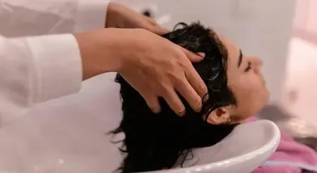 बाल झड़ना और रूखापन दूर करे अंडा, हफ्ते में एक बार जरूर ऐसे करें इस्तेमाल