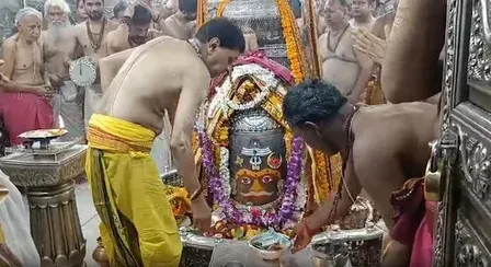 महाकालेश्वर मंदिर में राजा स्वरूप भस्म आरती: ज्येष्ठ अधिक मास अष्टमी पर भक्त हुए भावविभोर