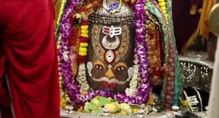 महाकालेश्वर मंदिर उज्जैन: ज्येष्ठ कृष्ण त्रयोदशी पर बाबा महाकाल का रजत आभूषण, बेलपत्र व रुद्राक्ष से भव्य श्रृंगार