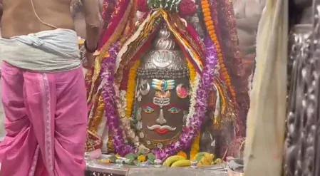 उज्जैन: ज्येष्ठ अधिकमास में महाकाल मंदिर में भस्म आरती, भोर 4 बजे खुले पट