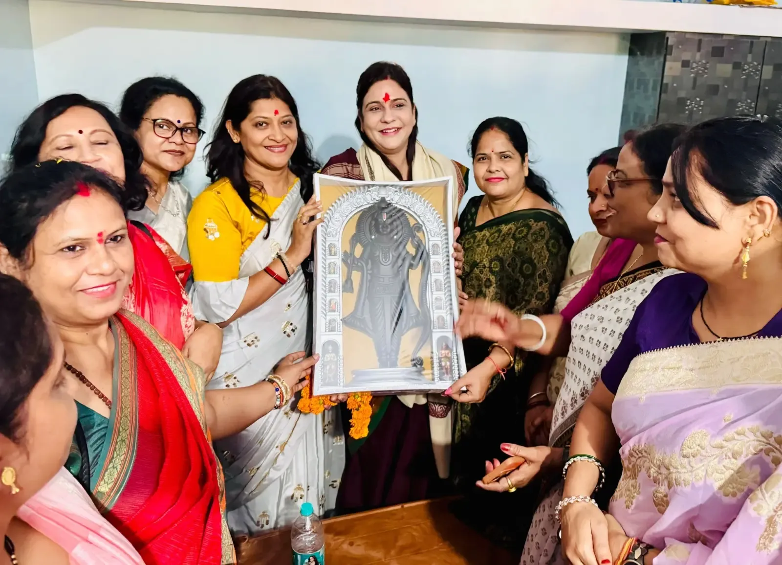 आंगनबाड़ी कार्यकर्ता बच्चों की दूसरी माँ: शहडोल में BJP महिला मोर्चा का आंगन मिलन कार्यक्रम