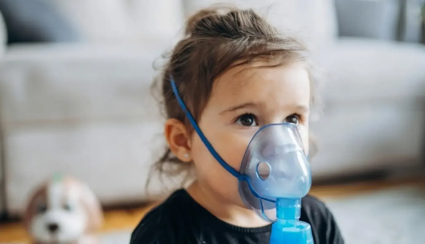 क्या बच्चों में सीने में जकड़न और खांसी से परेशानी को आयुर्वेद के उपायों से ठीक किया जा सकता है?