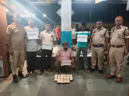 असम : बदरपुर रेलवे स्टेशन पर 55 लाख रुपए से अधिक की हेरोइन बरामद, एक तस्कर गिरफ्तार