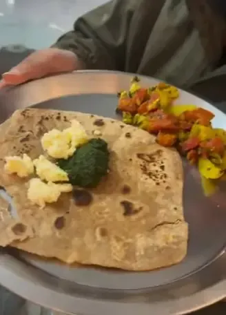 क्या बादशाह ने गणतंत्र दिवस पर मजेदार तिरंगा थाली साझा की?