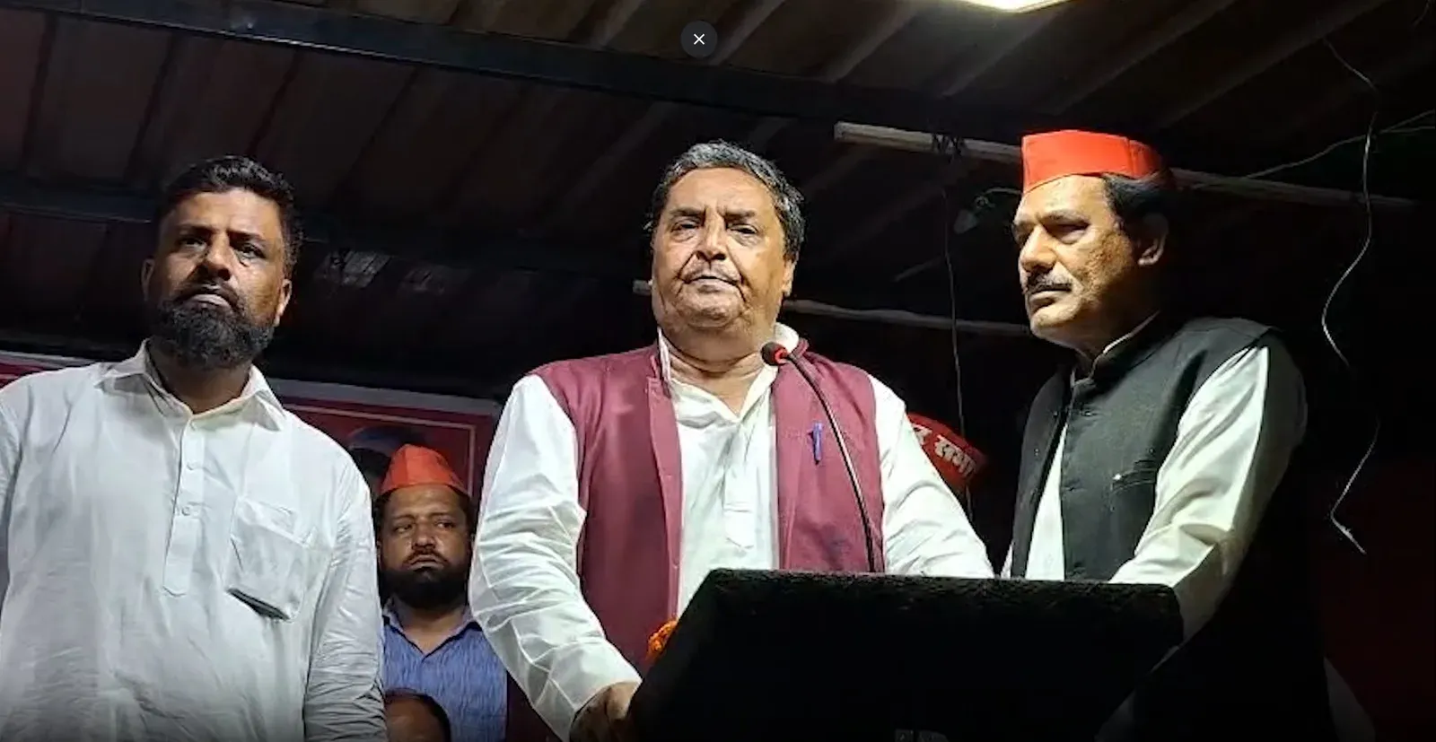 सपा सांसद जावेद अली का विवादित बयान: 'बहुसंख्यक आवाम जहरीली हो गई', भाजपा पर लगाया जहर फैलाने का आरोप