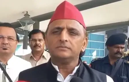 बजट सत्र से पहले अखिलेश यादव ने कसा तंज, सरकार ने विदेश नीति गिरवी रख दी