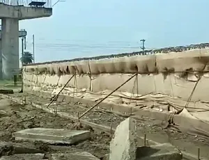 Gopalganj bridge banned for heavy vehicles over structural gap fears