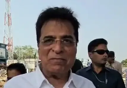 बांद्रा गरीब नगर में 1300 अतिक्रमण ध्वस्त, दीपावली के बाद मल्टी मॉडल रेलवे टर्मिनल का निर्माण शुरू होगा