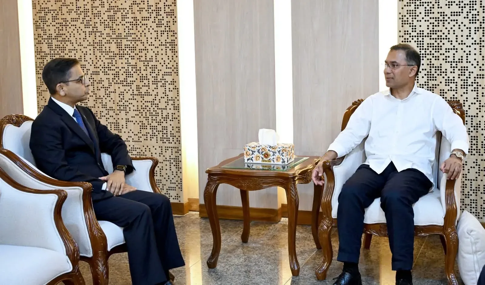 प्रणय वर्मा ने बांग्लादेश PM तारिक रहमान से ली विदाई, दिनेश त्रिवेदी संभालेंगे उच्चायुक्त पद