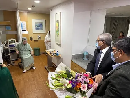 बांग्लादेश: खालिदा जिया की हालत नाजुक, देशभर में उनके लिए मांगी जा रहीं दुआएं  