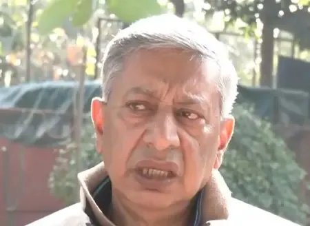 बांग्लादेश में आईएसआई एक्टिव, स्थिति का फायदा लेना चाहते हैं: एसपी वेद