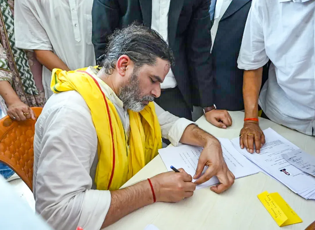 Bankipur bypoll: Prashant Kishor files nomination, backs Jan Suraaj to win
