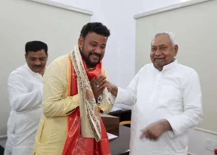 Bankipur bypoll: BJP candidate Abhishek Kumar Sinha meets Nitish Kumar, NDA projects unity