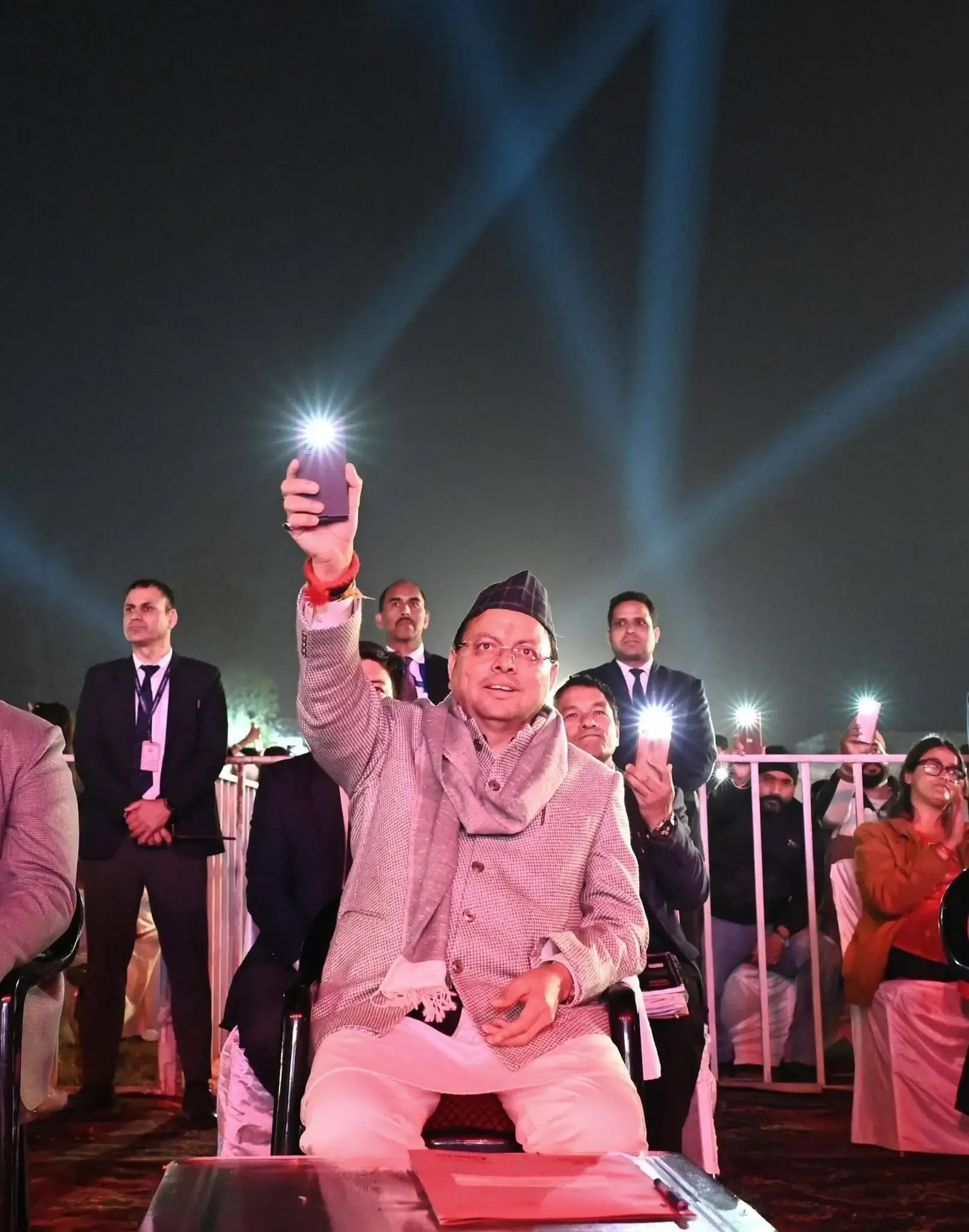 क्या खटीमा में आयोजित विंटर कार्निवाल में सीएम पुष्कर सिंह धामी ने युवाओं को संबोधित किया?