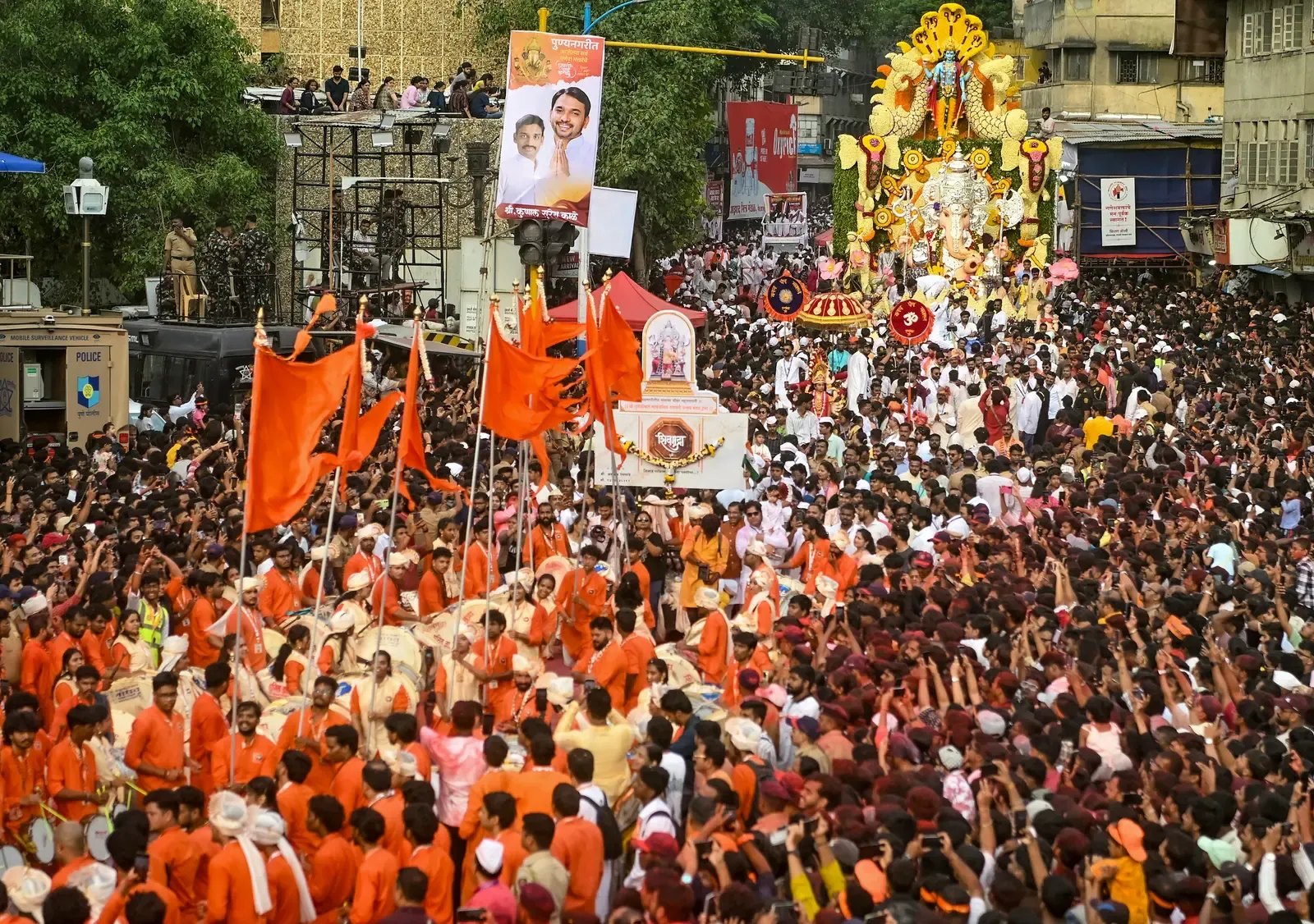 पुणे गणेश विसर्जन 2026: 33 घंटे 27 मिनट की ऐतिहासिक शोभायात्रा, सवा 6 लाख से अधिक गणपतियों को विदाई
