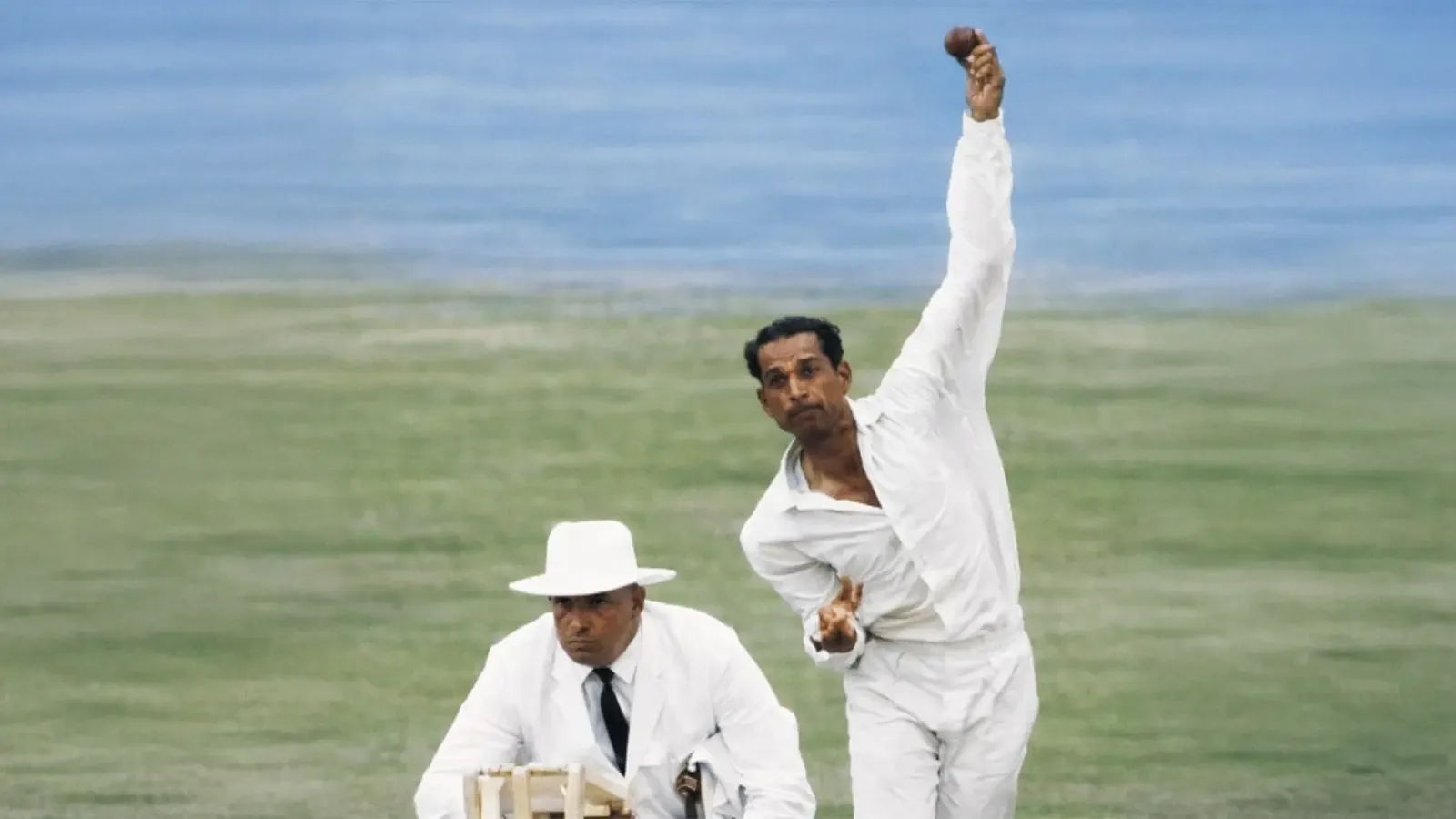 क्या बापू नाडकर्णी भारत के सबसे किफायती गेंदबाज हैं, जिन्होंने लगातार 21 मेडन ओवर फेंके?