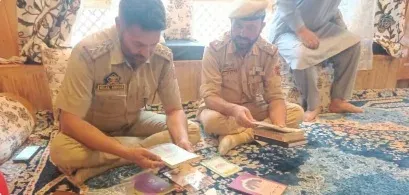 बारामूला में यूएपीए मामले में समन्वित छापेमारी, पुलिस ने 4 मोबाइल व लैपटॉप किए जब्त