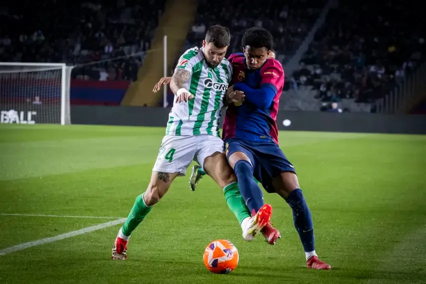 Barcelona Holds Betis to a Draw, Extends La Liga Lead After Madrid's Loss