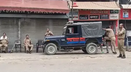 बरेली में इंटरनेट बहाली के बाद जनजीवन सामान्य, सुरक्षा के मद्देनजर पुलिसबल तैनात 