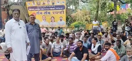 बरनाला लाठीचार्ज के विरोध में पंजाब के 25 हज़ार सफाई कर्मचारी हड़ताल पर, शहरों में कचरा संकट गहराया