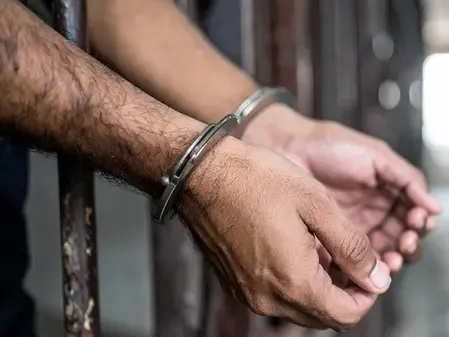बटाला पुलिस ने गैंगस्टर के करीबी साथी को किया गिरफ्तार, हथियार बरामद
