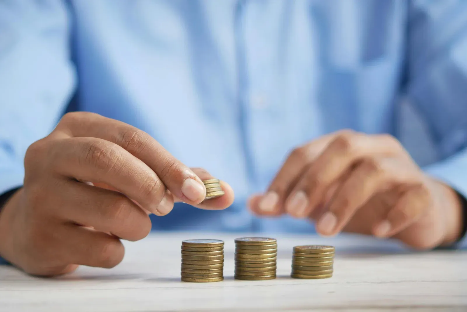 ₹5 लाख को 5 साल में कहाँ लगाएँ — एफडी, म्यूचुअल फंड या सोना? जानें कौन देगा सबसे ज़्यादा रिटर्न