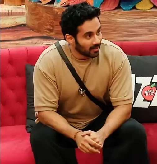 Did Abhishek Bajaj Age-Shame Kunickaa Sadanand in Bigg Boss 19?