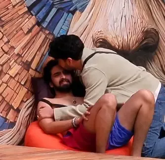 Why Did Amaal Mallik Cry Like a Baby on BB 19 Upon Seeing His Brother Armaan?