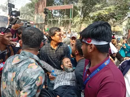 What Happened in Dhaka? Journalists Injured Amidst Clashes Between Inqilab Mancha Activists and Police Over Hadi’s Death