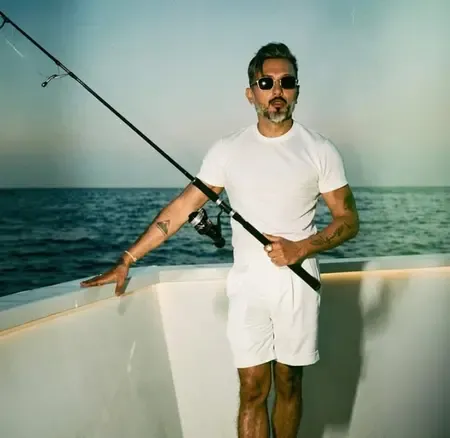 Yo Yo Honey Singh swaps studio for yacht, mixes fishing with beat-making