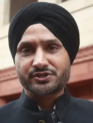 Why is Harbhajan Singh Criticizing Pakistan's T20 WC Boycott?