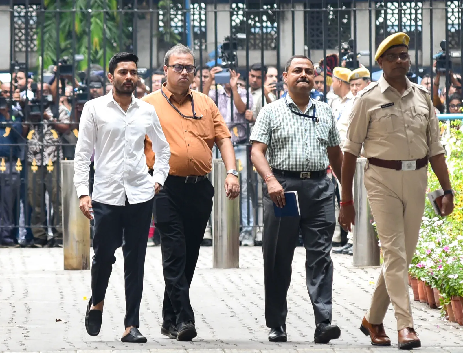 Abhishek Banerjee grilled 6.5 hours by CID over Amit Shah remark FIR
