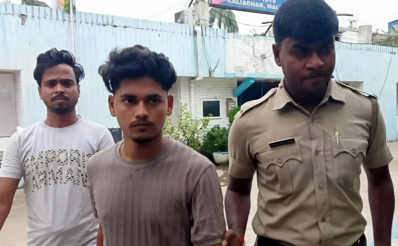 Malda brown sugar bust: ₹4 crore drugs seized in Kaliachak, two held