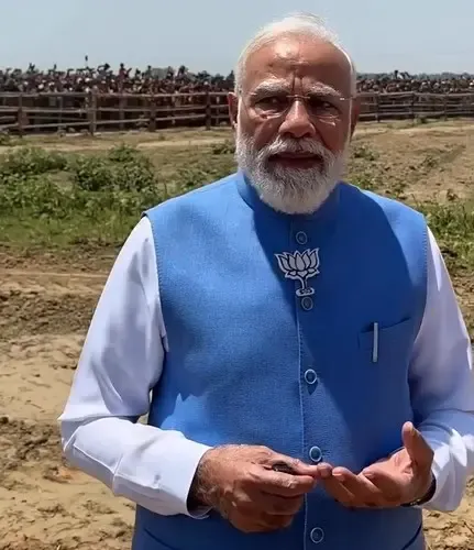 प्रधानमंत्री मोदी ने बंगाल चुनाव में दिखाई भीड़ की अद्भुत झलक