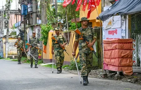 बंगाल चुनाव : जबरदस्त सुरक्षा व्यवस्था से बंपर वोटिंग, 'भद्रलोक' ने 'सोनार बांग्ला' की दिखाई राह