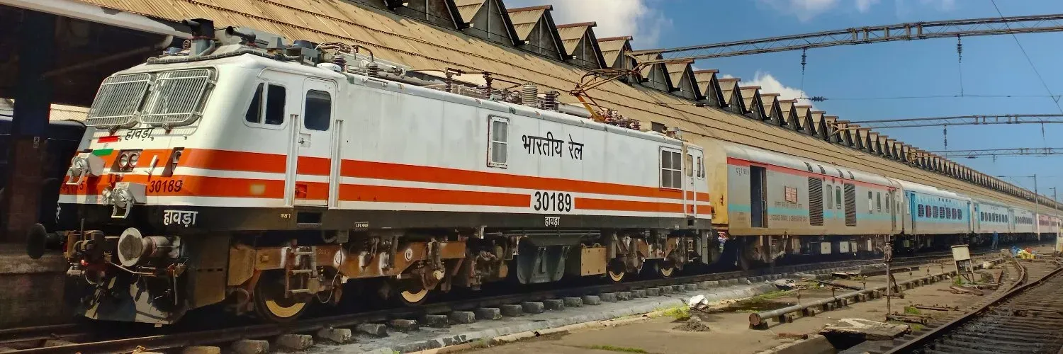 Eastern Railway books 853 for track trespass, reel-making crackdown in Bengal